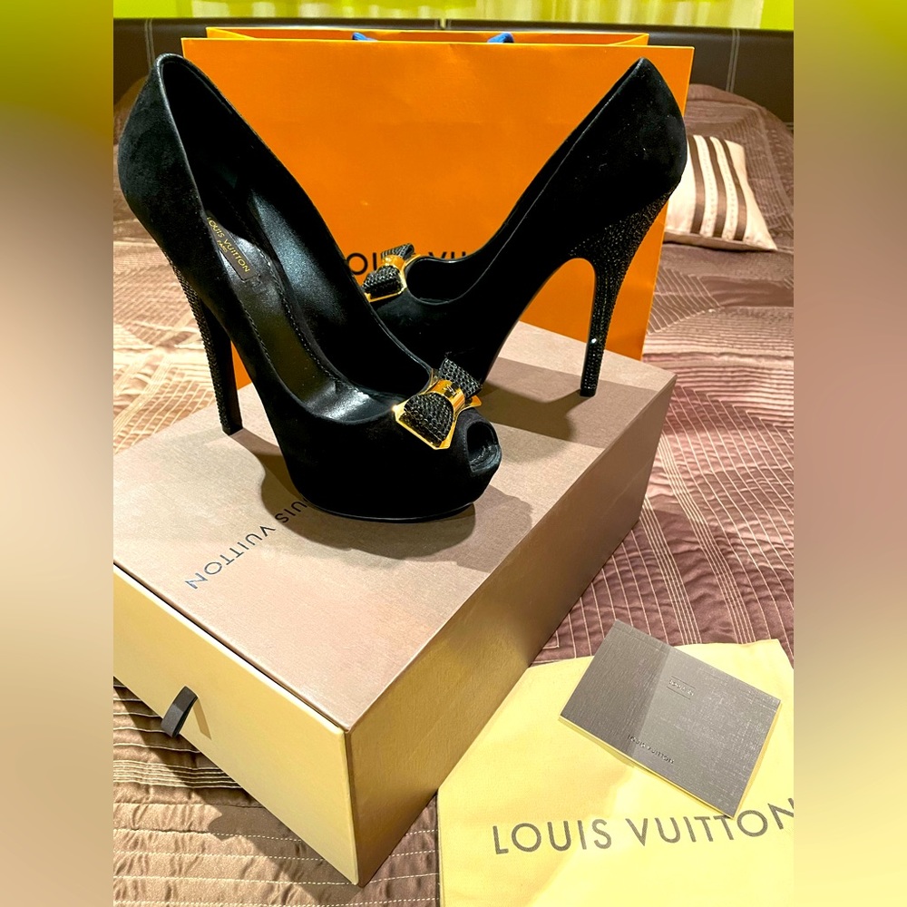Louis Vuitton Swarovski Bow/Heel Pumps